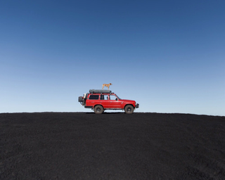Illustration for article titled Cool FJ60 pics W/Maddie the Coonhound